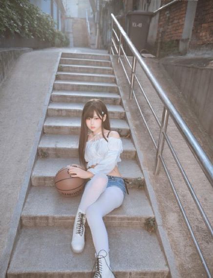 欧美可爱小女孩视频_云播放粤语日本成人在线