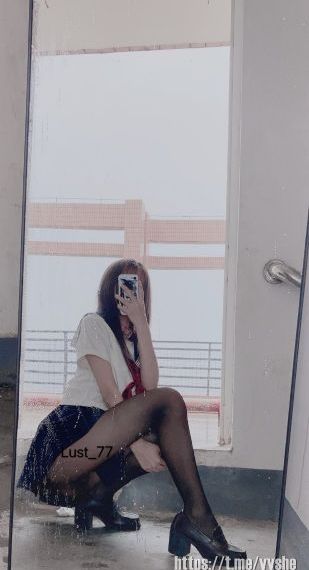 欧美毛领皮衣女_720在线观看完整版
