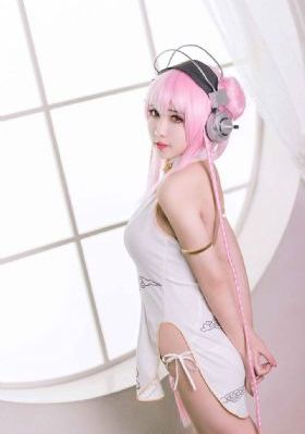 欧美学生服装搭配_BD最新电影在线观看