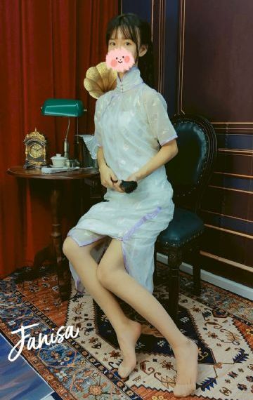 欧美美女拍拍_高清电影完整版在线观看
