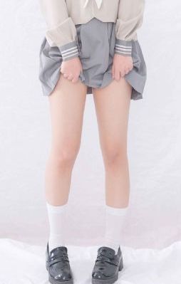 老师洗澡时让我进去摸她视频_在线观看视频