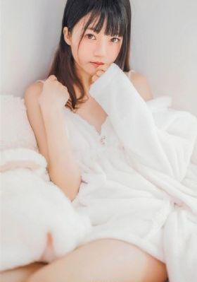 美女扒掉内吸奶头的软_4K电影完整版在线观看